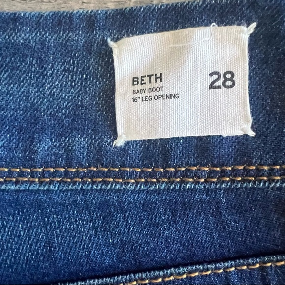 Hudson Jeans Dark Blue Beth Mid-Rise Baby Bootcut Jean Womens 28 - Picture 4 of 7